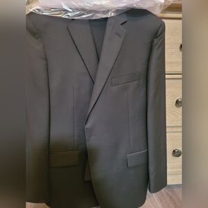 Mens Ralph Lauren Black 3 piece suit like new 44R jacket pants 36x32 Vest XL